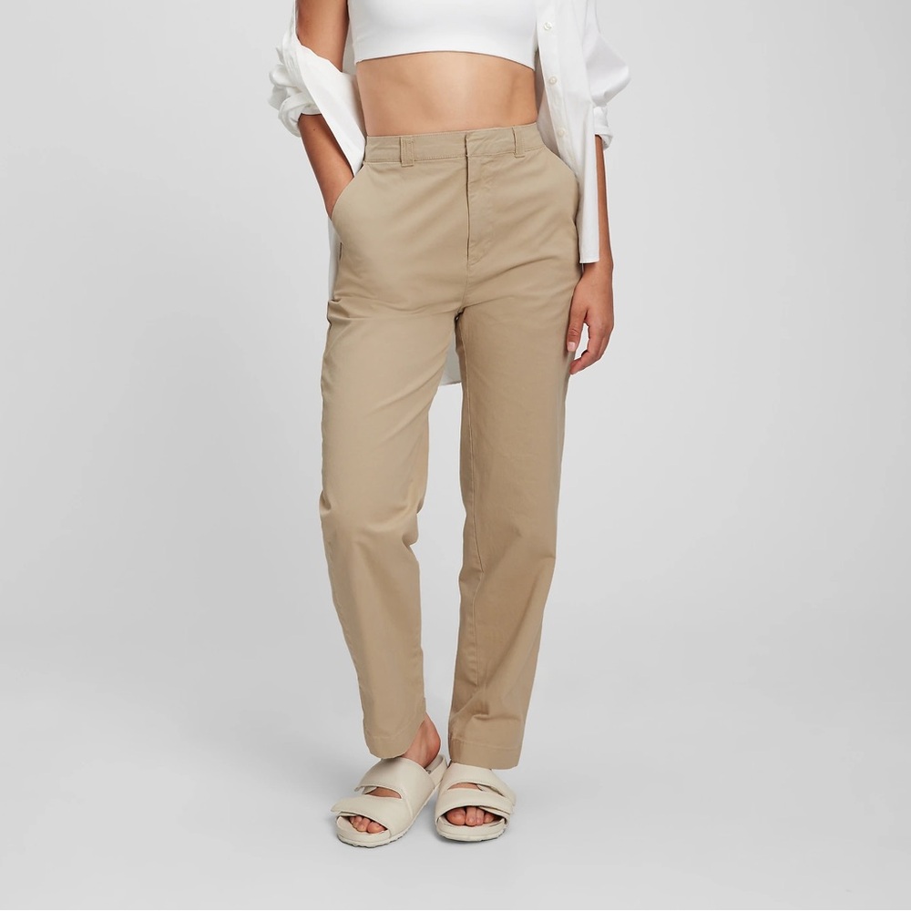 ❤️GAP Straight Up Khaki Size 4